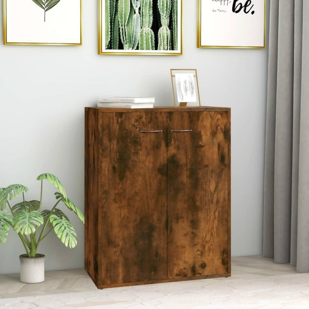 Das Sideboard setzt auf geschlossenen Stauraum mit den Massen 60 x 30 x 75 cm