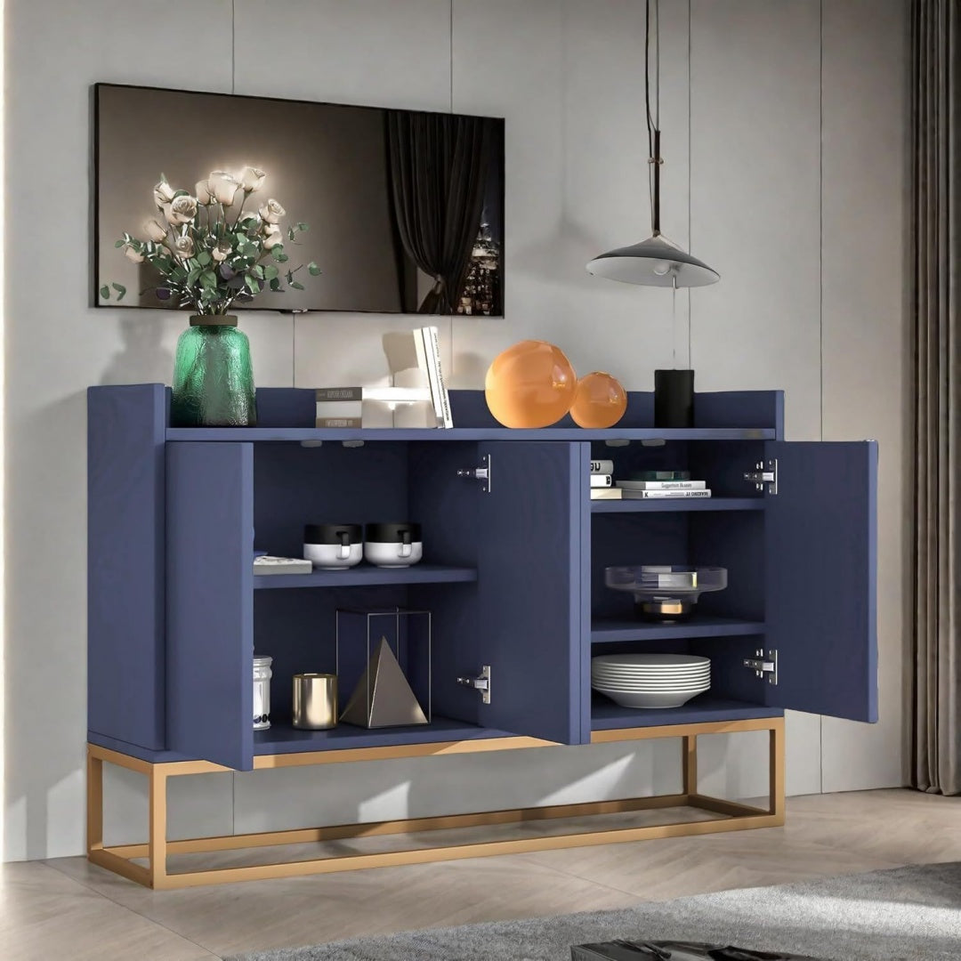 Sideboard mit 4 Tueren, geschlossenem Stauraum und einem Metallgestell